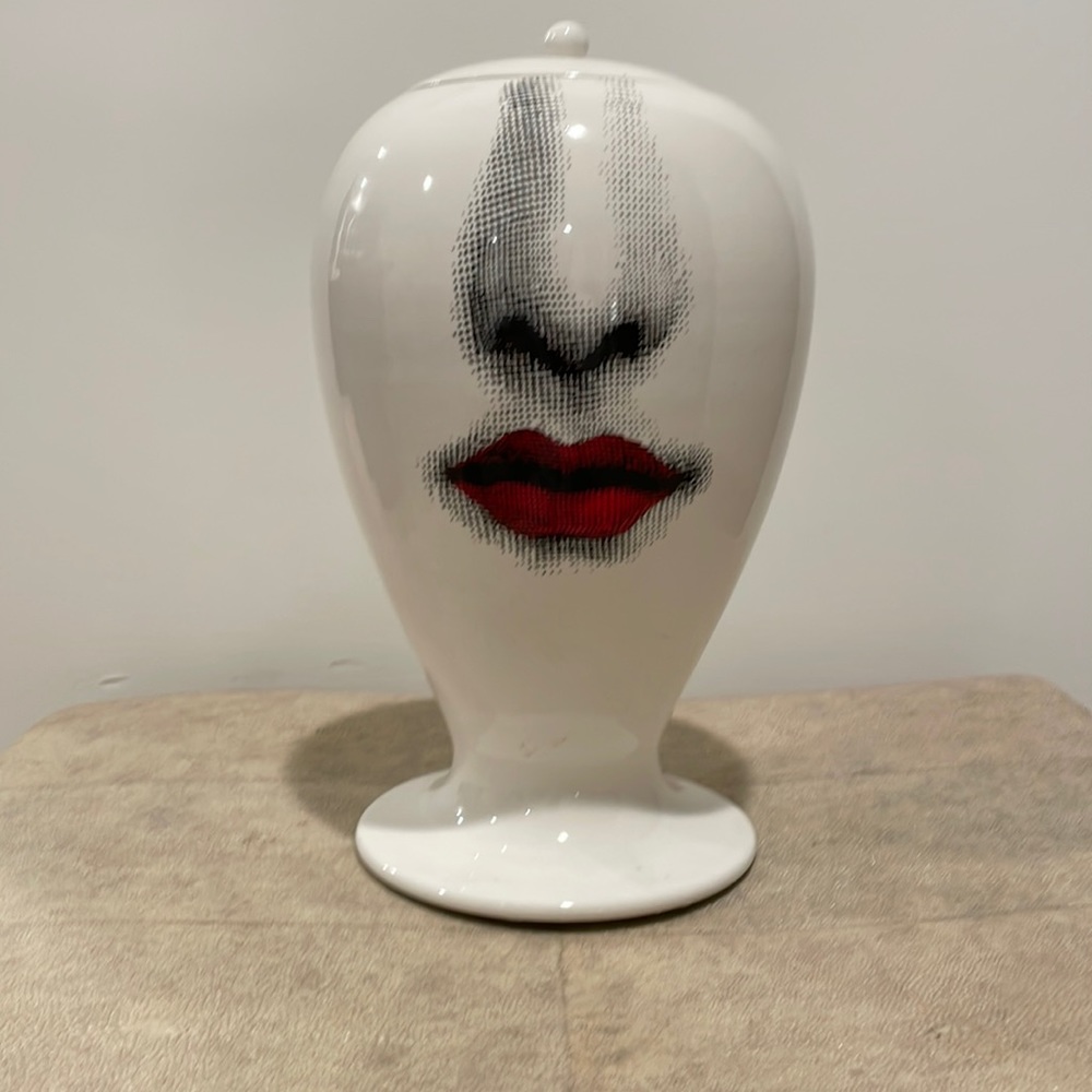 Fornasetti White Bitossi Vase Bacio Limited Edition